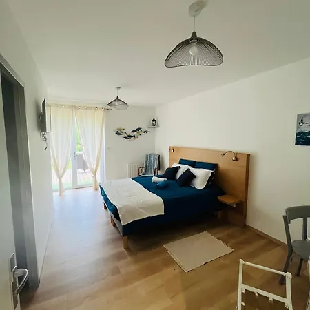 D'hotes Les Vernayes Bed & Breakfast 3*