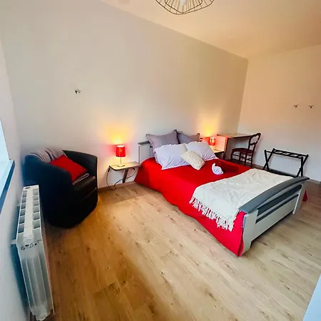 D'hotes Les Vernayes Bed & Breakfast